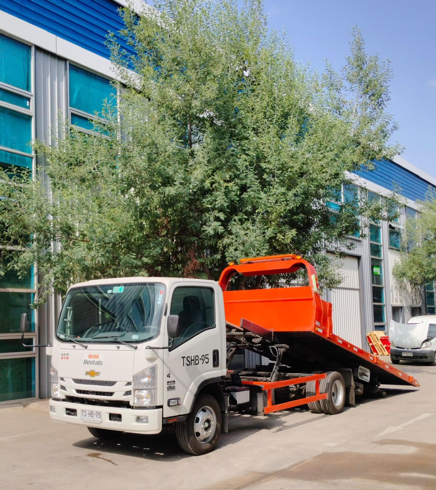 Arriendo de Camión Pluma Isuzu - Imagen 4